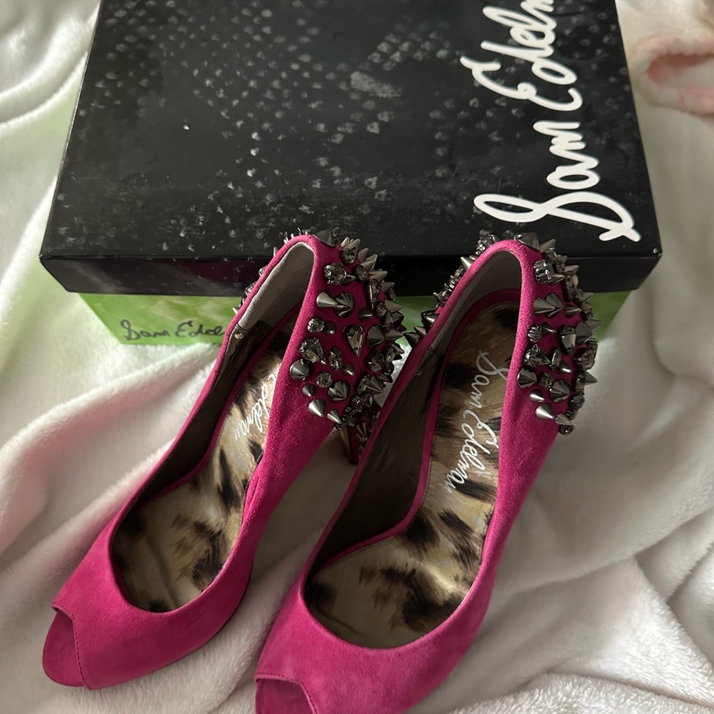 BRAND NEW Sam Edelman Pink Suede Heels